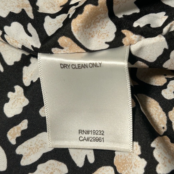 Alfred Dunner Black Over Coat w/Matelic Threading  , Size 16 - Picture 8 of 10